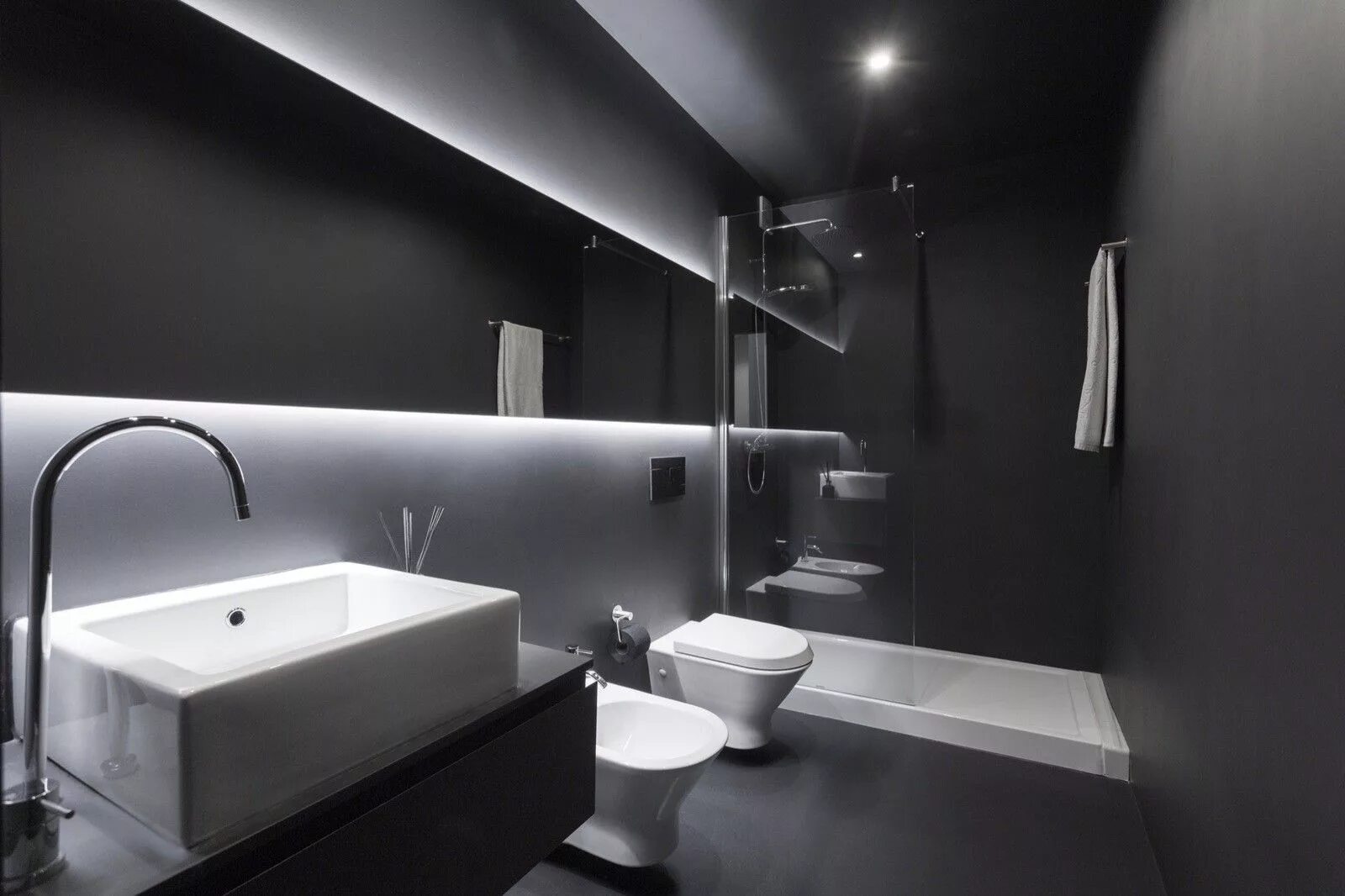 Stark, Sharp & Minimalistic Interiors By Oporski Architektura Color bathroom des