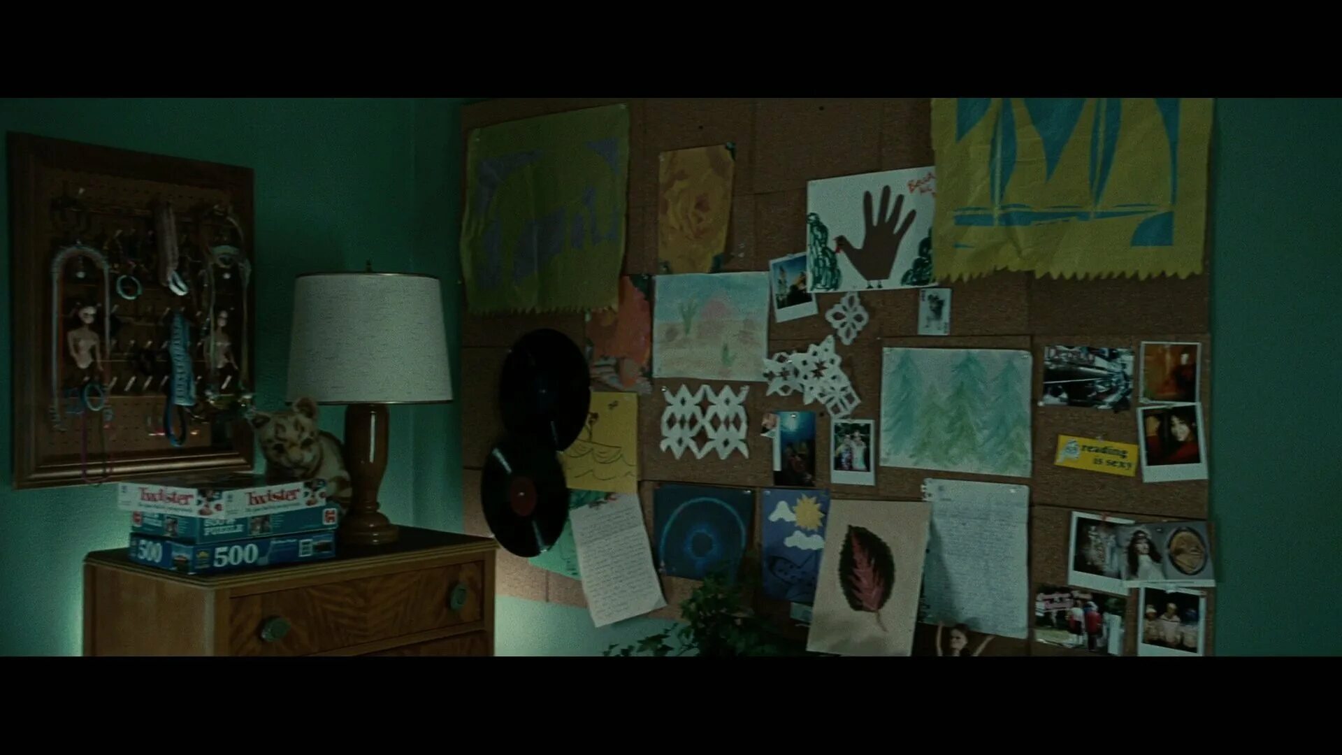 Сумерки в комнате. Комната беллы свон сумерки. Дом беллы свон. Комната беллы свон. Комната беллы свон из сумерек.