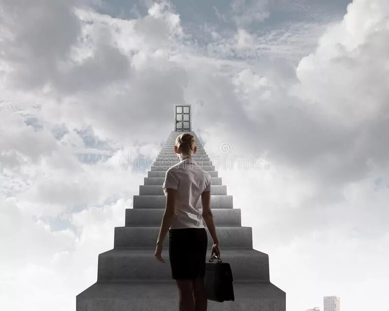 Подняться по лестнице работа. Человек поднимается по лестнице. Женщина поднимается по лестнице. Человек поднимается по лестнице успеха. Подниматься по лесенке успеха.