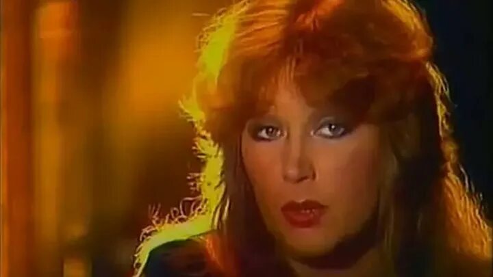 Пугачева 1983 год. Алее пугачева. Пугачева 2010. Алее пугачева. Алее пугачева.