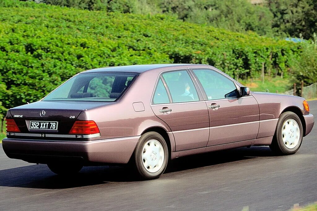 W140 характеристики. Mercedes-Benz w140 1993. Mercedes 300se w140. Mercedes-Benz 300se w140. Mercedes w140 1992.