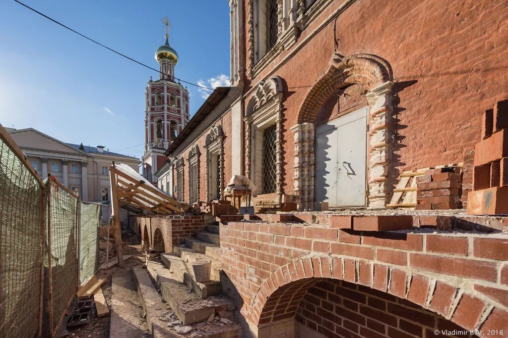 Высокопетровский монастырь. Высокопетровский монастырь в Москве. Высоко-Петровский мужской монастырь в Москве.