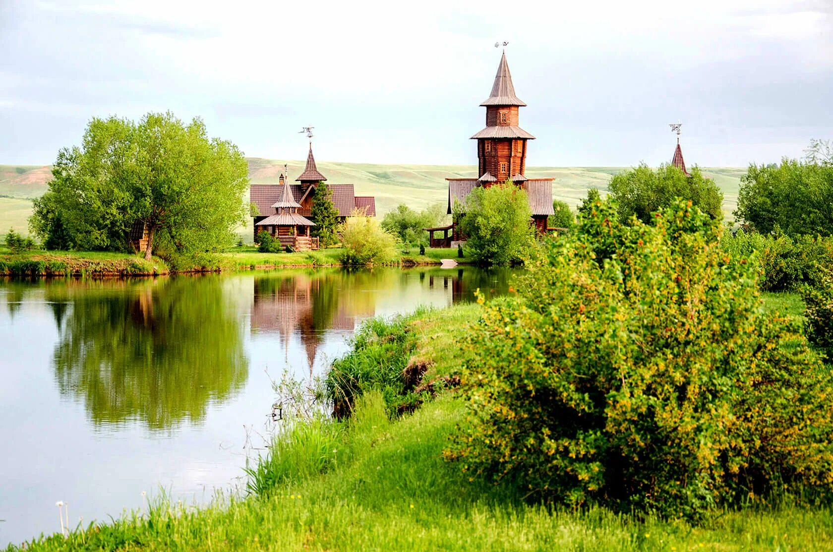 Луна оренбургская область. Посёлок Луна Шарлыкский район. Парк Луна Шарлыкский район. Луна Оренбургская область Шарлыкский район. Деревня Луна Оренбургская область Шарлыкский район.