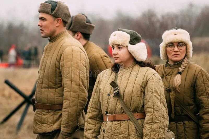 Женщина в ватнике. Девушка в ватнике. Парень в ватнике. Баба в ватнике. Солдат РККА В ватнике.