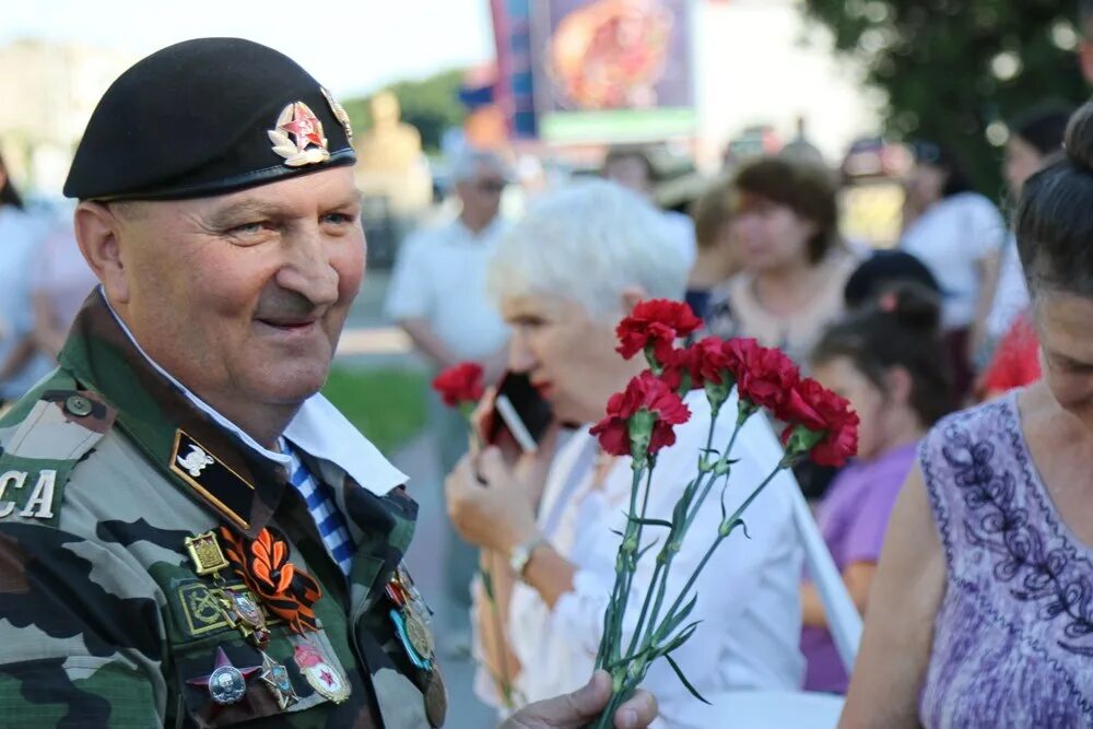 Повышение ветераны боевых. Ветераны боевых действий Ребрихинского района. День ветеранов. День ветеранов боевых действий открытки. Ветеран боевых действий гиф.