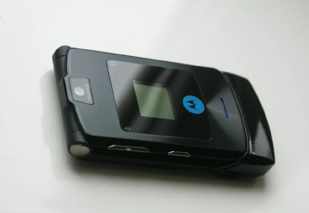 Моторола рейзер в 3. Motorola black. Motorola black. Motorola black. Motorola razr v3.