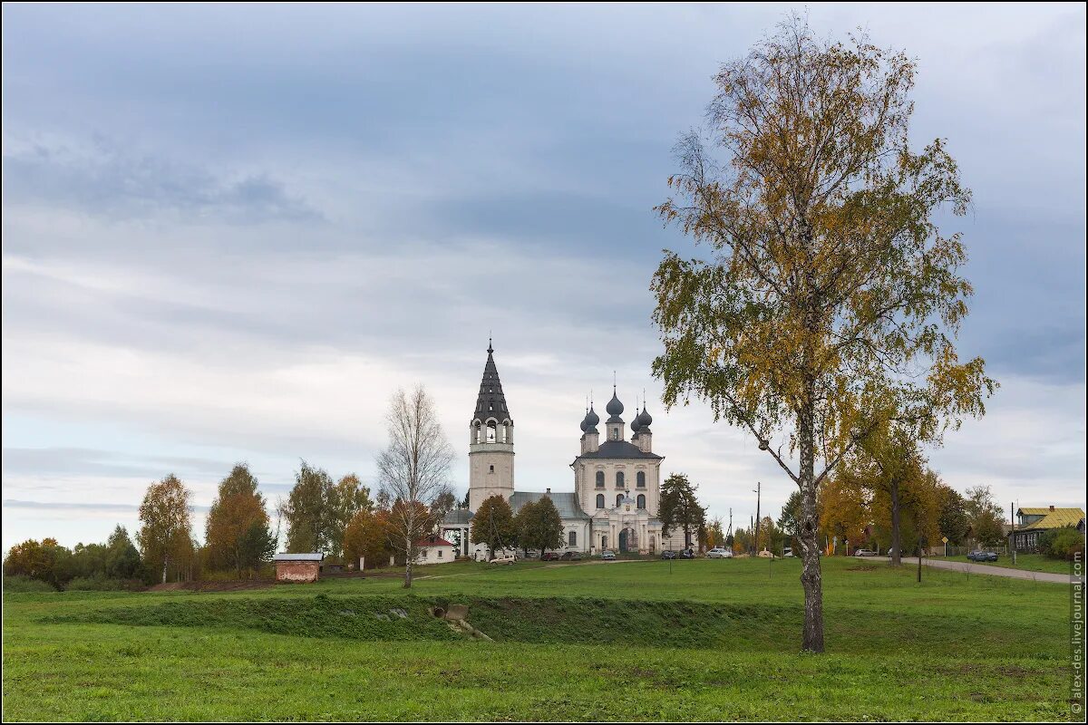 Село красное Ивановская область храм. Иконы церкви села красное Ивановская область. Красное село деревня. Королёв Церковь у пруда.