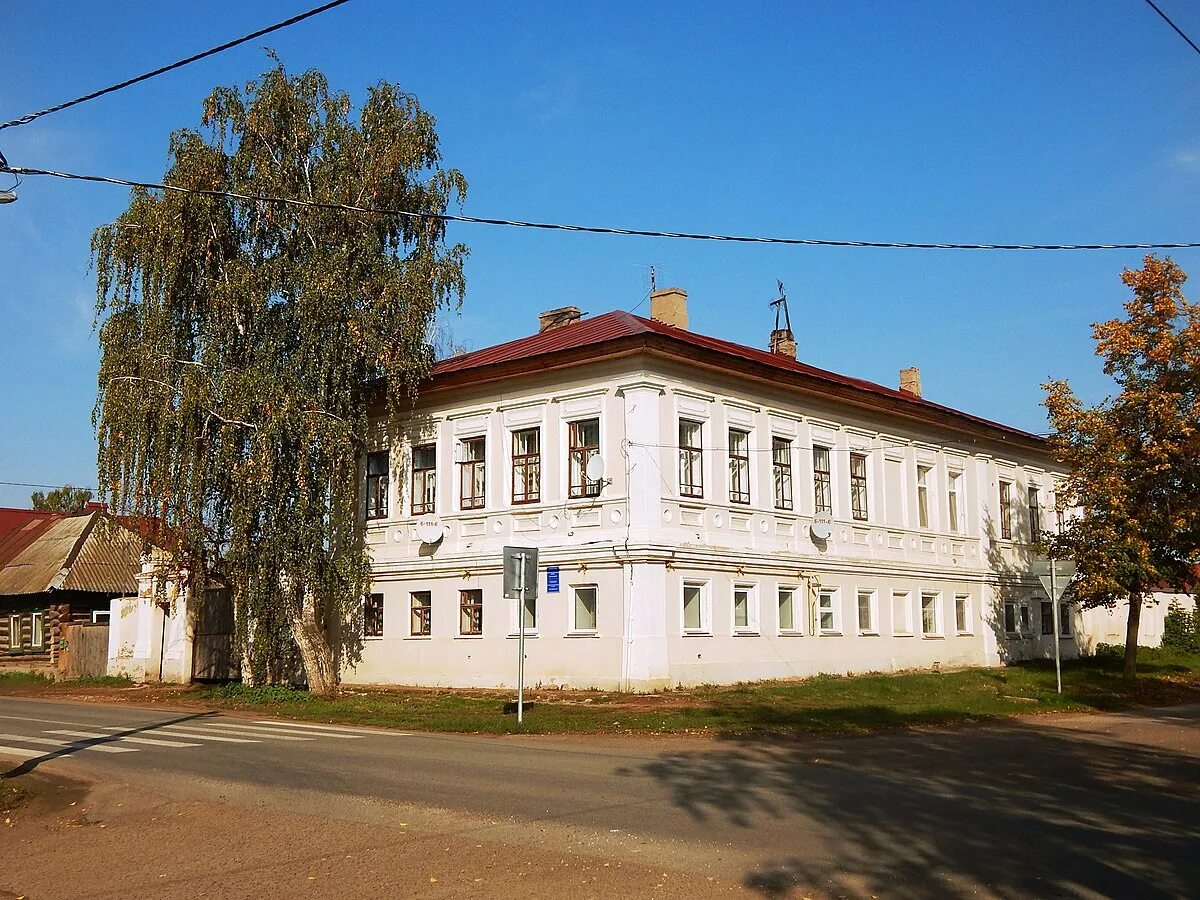 Индекс елабуга татарстан. Елабуга дом купца красильникова. купеческий дом елабуга. купцы гирбасовы елабуга.