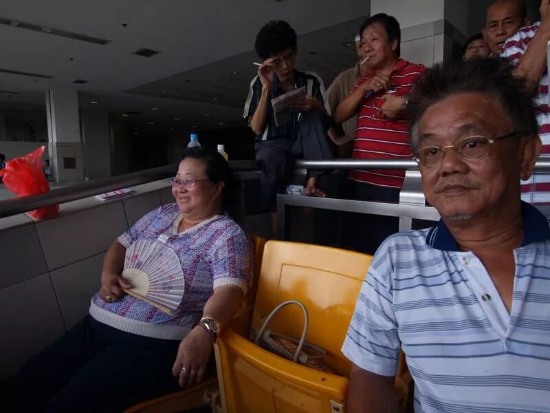 Запрещающие знаки в сингапуре. Сингапур коронавирус. Сингапур жители. Сингапур девушки. Singaporebased eight aipowered 40m the.