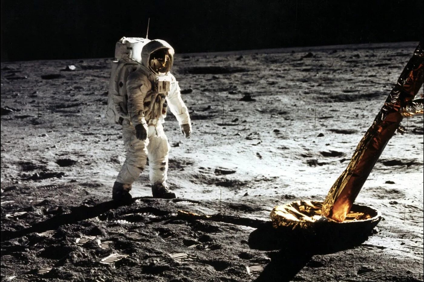 Космонавты высадились на луне. Аполлон 11 1969. Миссия Аполлон 11. Аполлон-11 фото.