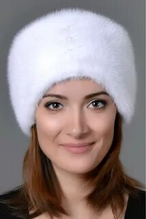 Белый женский головной убор