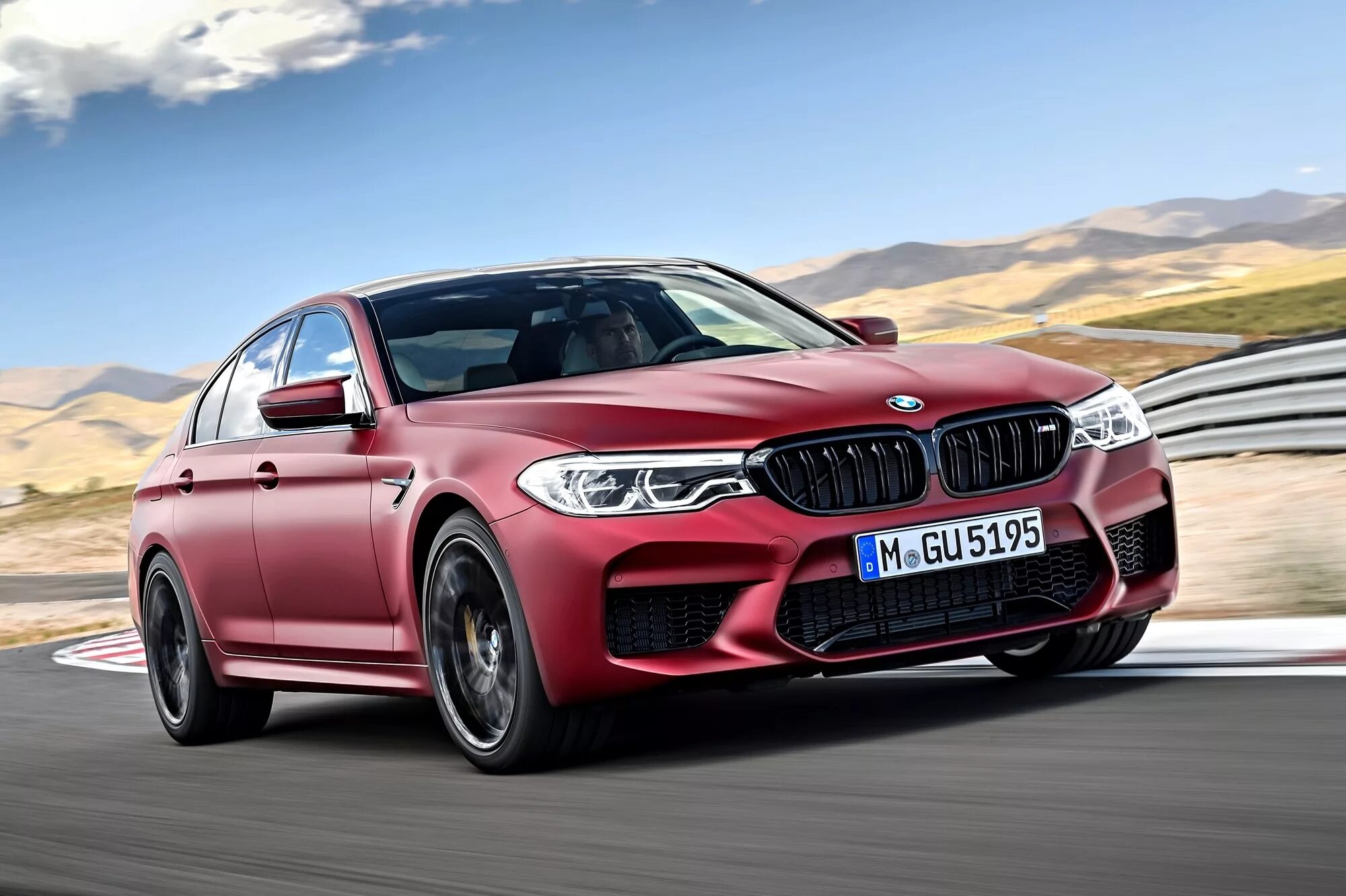 Бмв м5 про. BMW m5 f90. BMW m5 f90 CS. BMW m5 f90 2018. BMW m5 f90 2017.