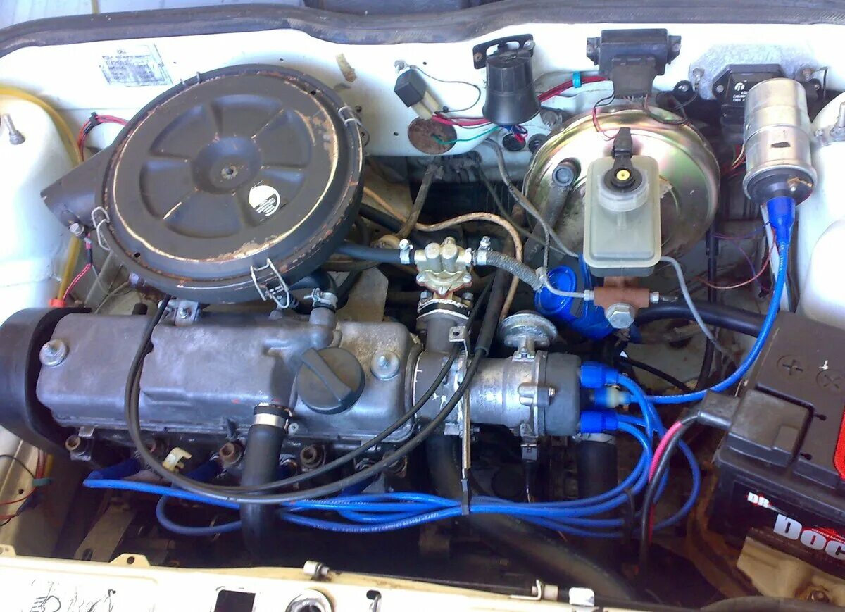 Двигатель ВАЗ 2109 карбюратор. Карбюраторный мотор ВАЗ 2109. ДВС ВАЗ 2109 карбюратор. ВАЗ 2109 карбюраторная.