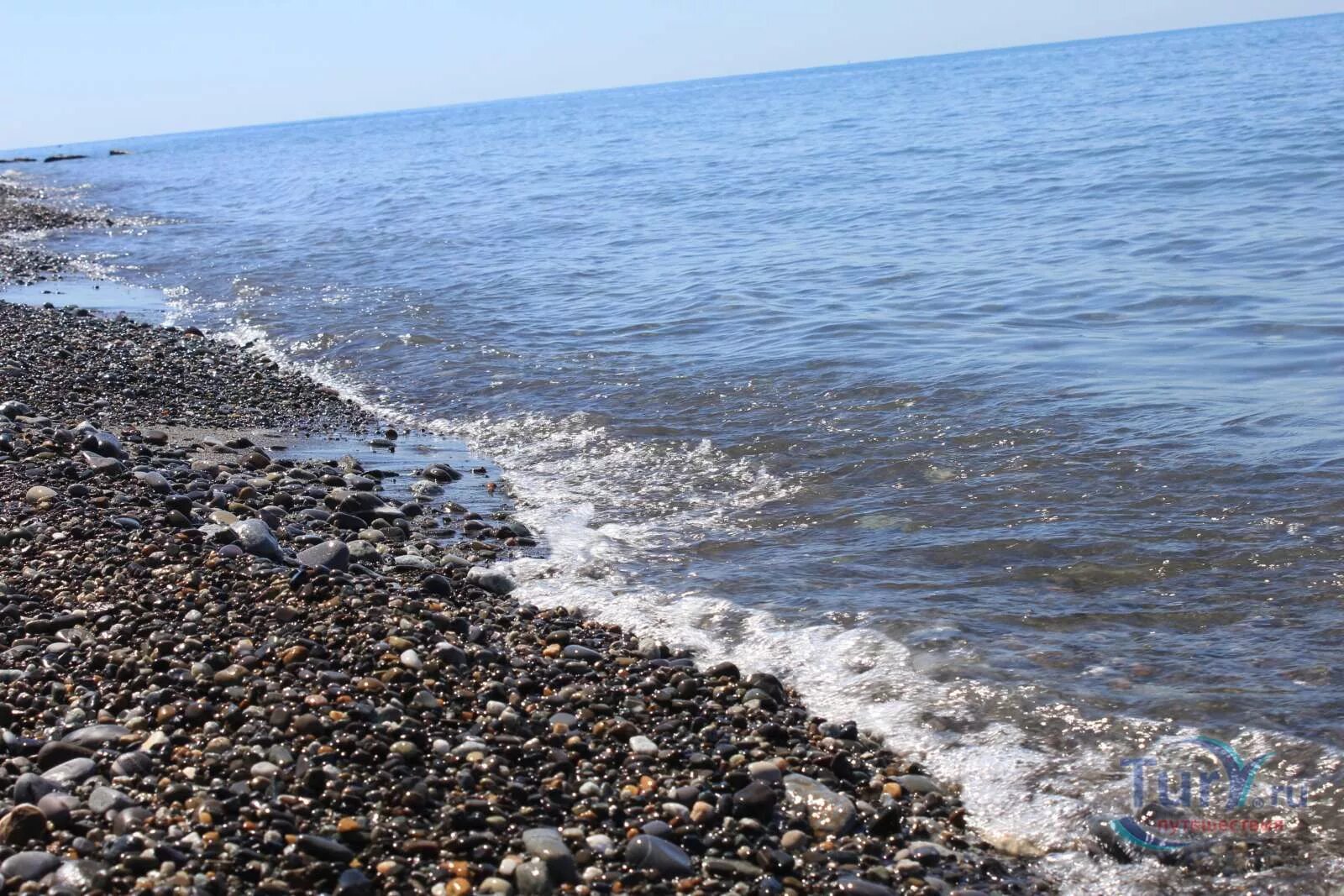 Головинка сегодня. Море Головинка Краснодарский край. Пляж Головинка Сочи. Головинка побережье черного моря Краснодарский край. Головинка черное море.