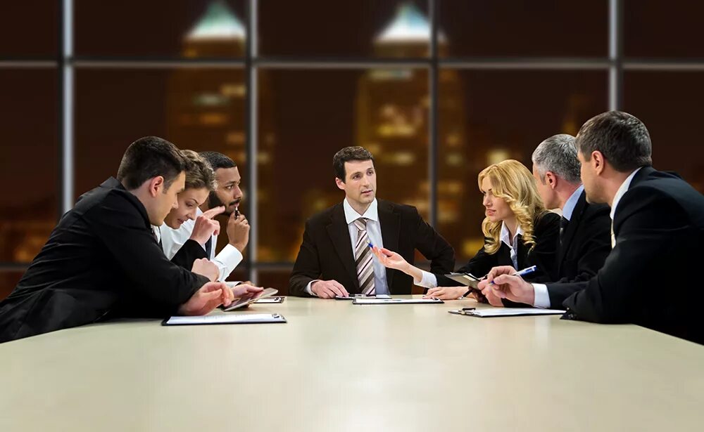 Большие переговоры. Люди в офисе. Paul becker киров. Сотрудничество переговоры. Деловая встреча.