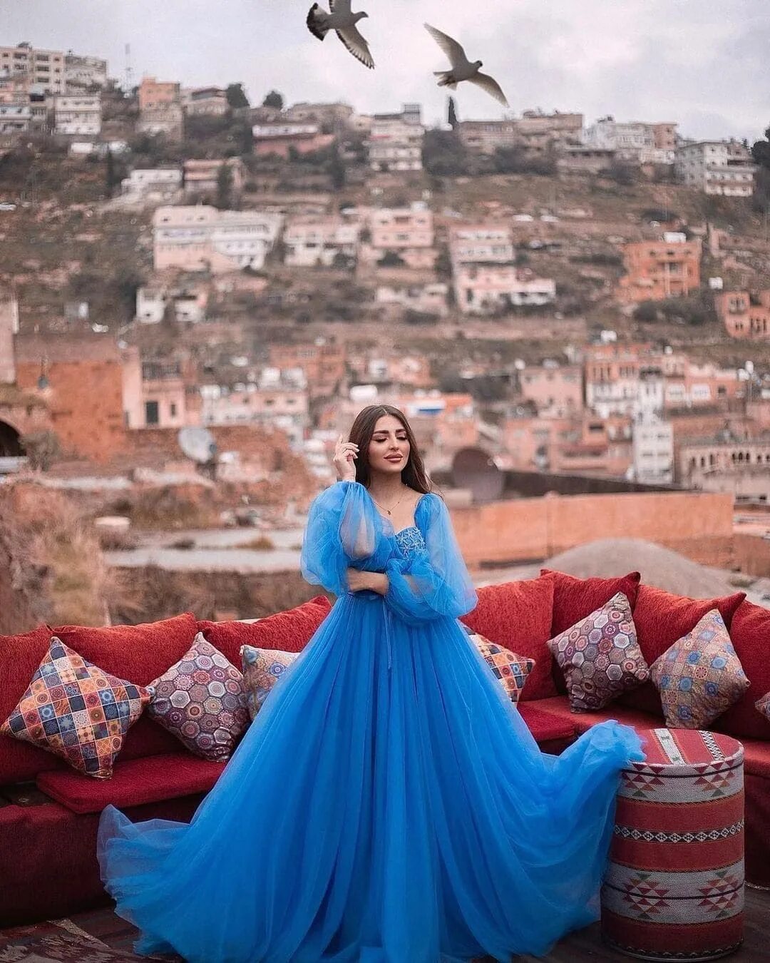 необычные кадры. довольно необычная. стена из жвачек в калифорнии. сан-луис-обиспо (калифорния). у меня необычные вкусы.