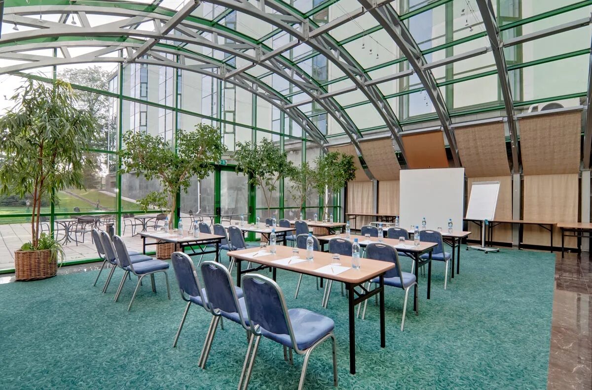 Отель holiday inn moscow-vinogradovo. Гостиница holiday inn виноградово. Холидей инн виноградово номера. Дмитровское 171. Дмитровское 171.