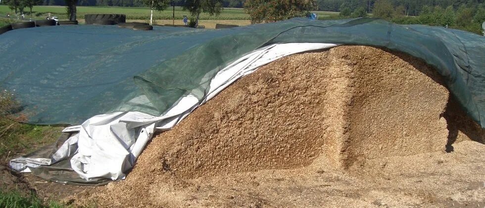 Траншеи укрытие. Фортификационное оборудование кнп взвода. Убежище • снежная траншея. Траншеи укрытие. Укрытие силосной траншеи пленкой.