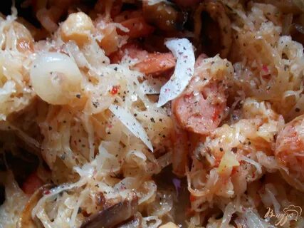 Кислая капуста с сосисками