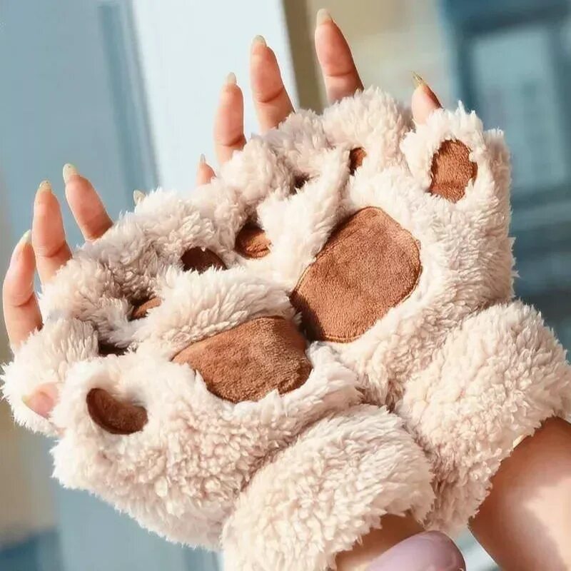 Перчатки кошки купить. Перчатки песпальчиковые лапа кота. Перчатки кошачьи лапки. Пушистые перчатки. Плюшевые лапки.