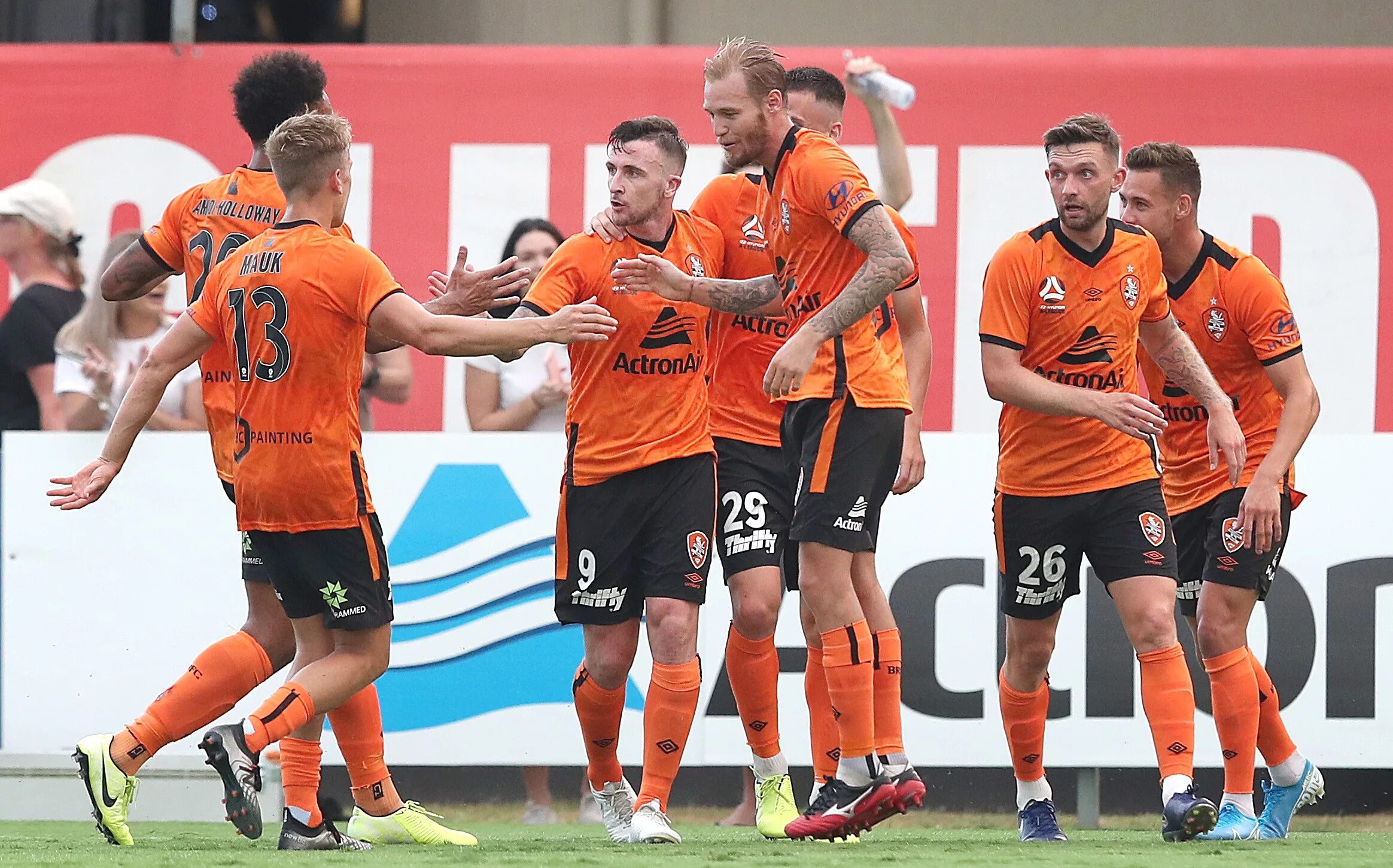 Brisbane roar команда футбол. Форма брисбен роар. Форма брисбен роар. Форма брисбен роар. Фк брисбен сити.