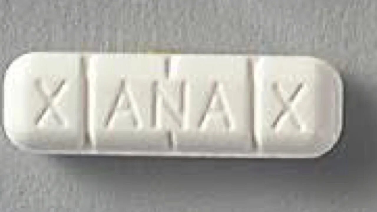 Ксанакс таблетки наркоману. Ксанакс последствия. Подвеска xanax. Xanax обои. Gg249.