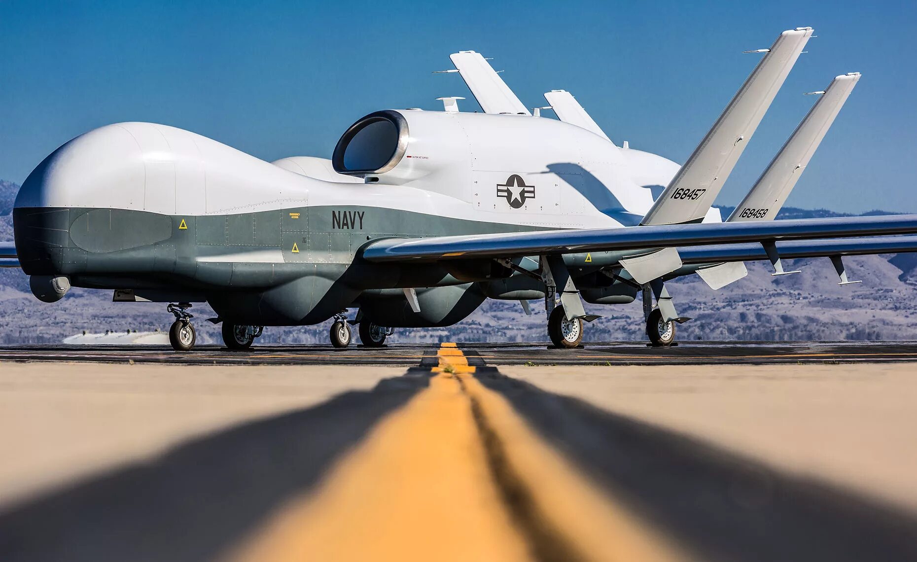 Northrop Grumman mq-4c Triton. Mq-4c «Тритон». БПЛА mq-4c Triton.