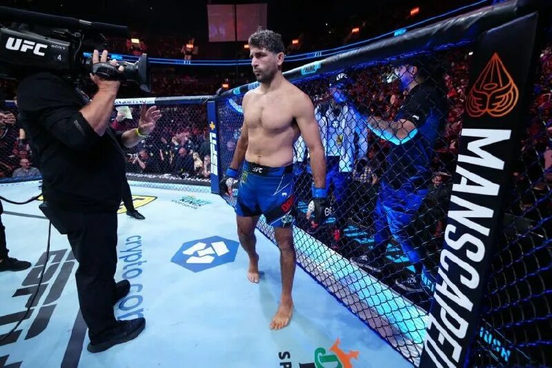 Арман царукян. Царукян дариуш взвешивание. Махачев царукян. Царукян дариуш. Махачев волкановски бой победа.