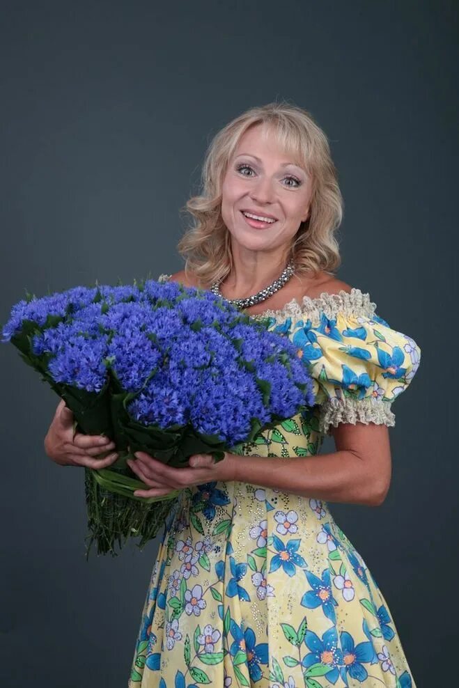 Фамилия елены василек. Фамилия елены василек. Лена василёк 2021. Певица лена василек. Певица лена василек.