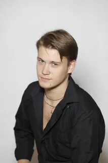 Актер кирилов