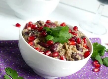 Салат с фасолью и орехами