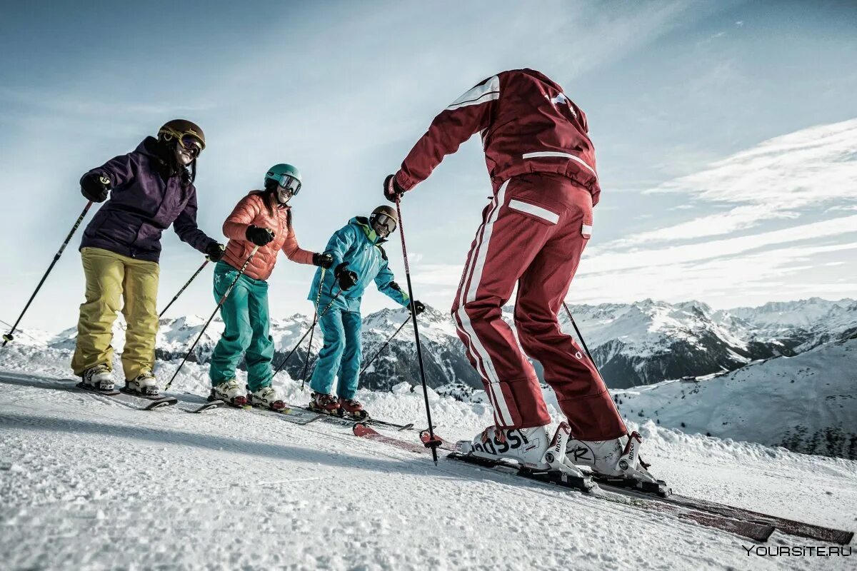 Silvretta Montafon. Горнолыжный спорт. Горные лыжи. Лыжник.