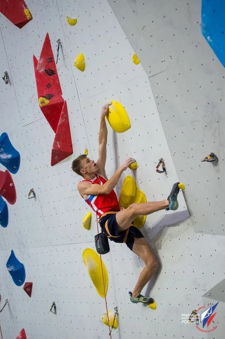 Скалолазание спортсмены. Скалолазание Чемпионат Европы. Скалодром ростов