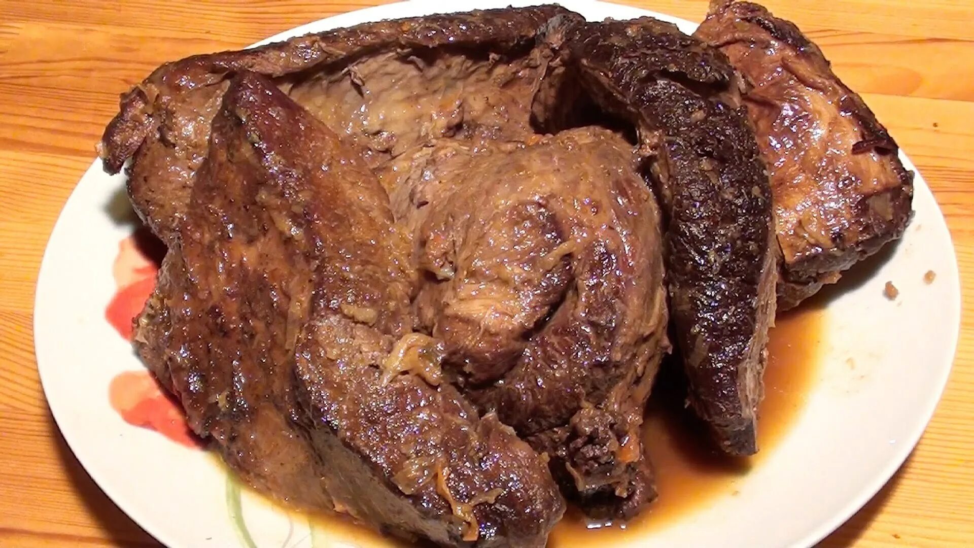 Мясо на скорую руку. Блюда из говядины. Мясо говядина. Мясо тушеное крупным куском. Томленая говядина.