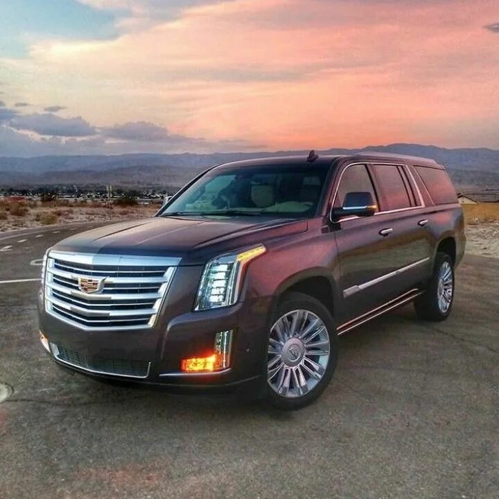 Chevrolet escalade. Кадиллак эскалейд 3. Gmc yukon и cadillac escalade. Cadillac escalade 2018. Chevrolet tahoe vs cadillac escalade.