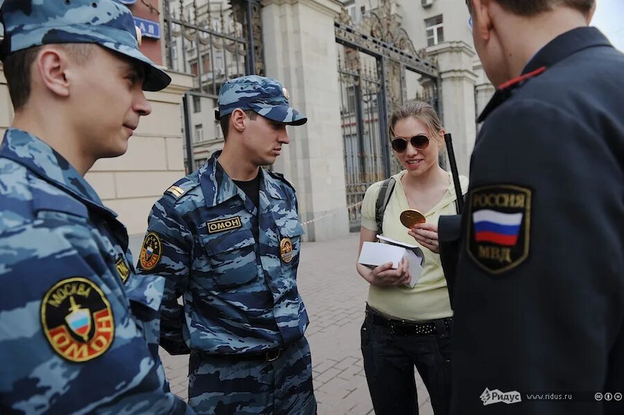 Полиция какое учреждение. Фирма полиция. Полицейское учреждение. Виды полицейских стен.