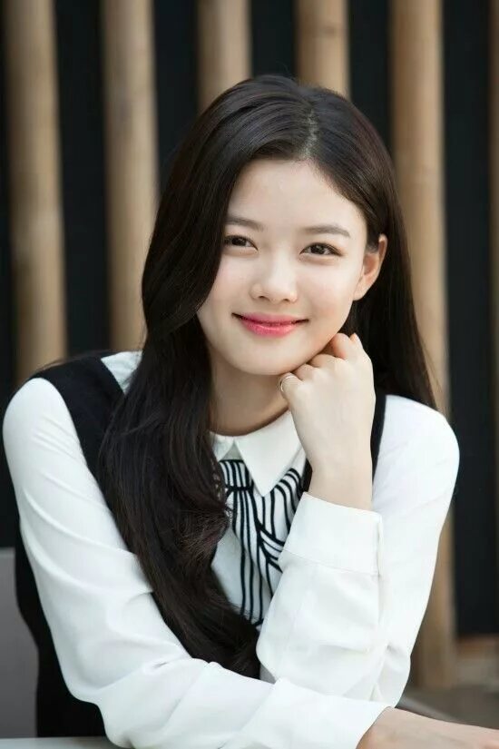 Jung korean. Kim yoo jung 2020. ким ю чжон kim yoo jung 2020. kim yoo jung 2022. се чжон актриса.