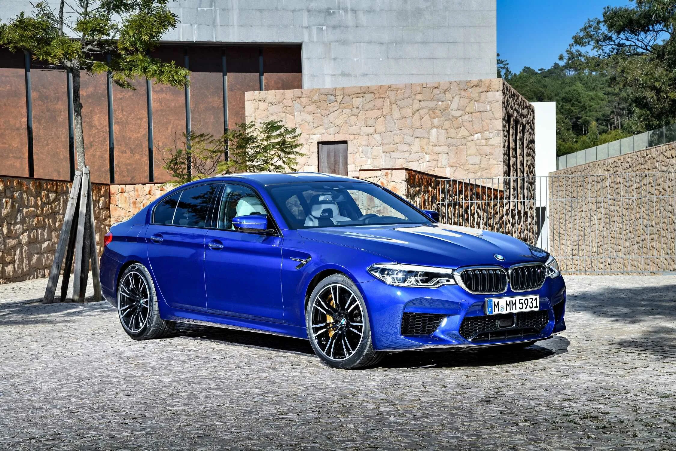 Бмв м5 2013. Bmw m5 2011. Bmw m5 f10 lci. Bmw m5 f10 2014. Это bmw m5.