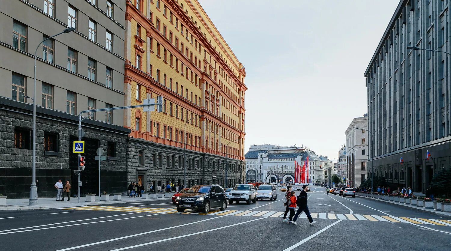 Лубянская площадь. Лубянская площадь в москве. Районы москвы лубянка. Районы москвы лубянка. Улица большая лубянка.