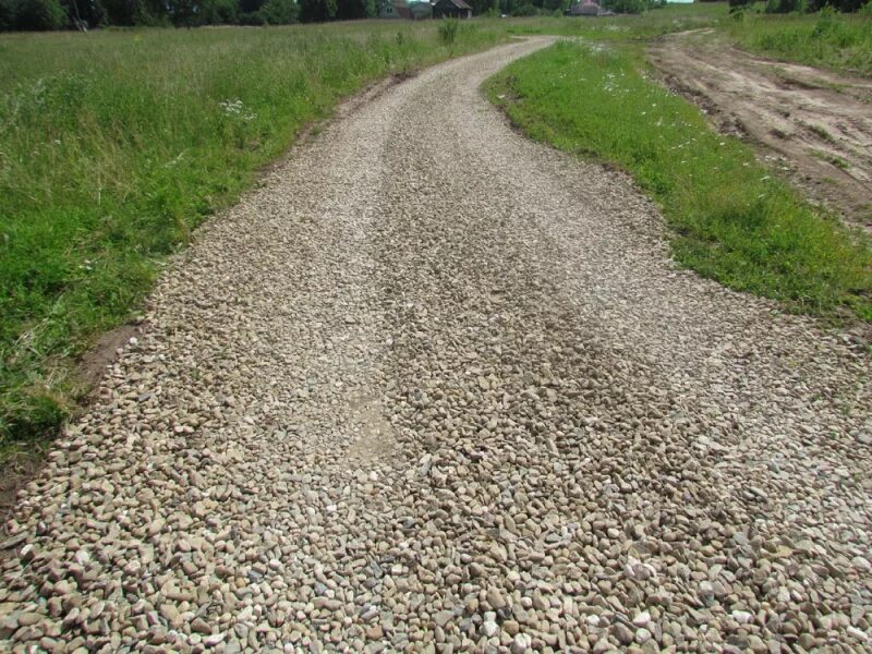 Гравийная подсыпка дороги. Песчано-гравийное покрытие дороги. Щебеночная дорога. Грунтовый проезд. Щебеночно-гравийно-песчаная смесь дорога.