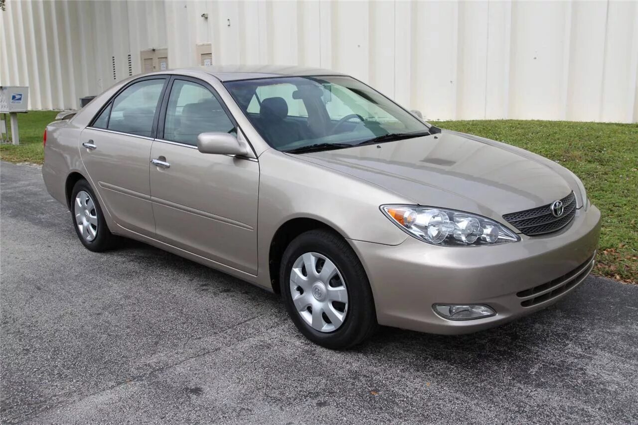 2002 г по 2005 г. Toyota Camry 2002. Toyota Camry le 2002. Toyota Camry 2002 2005. Toyota Camry 2005 XLE.