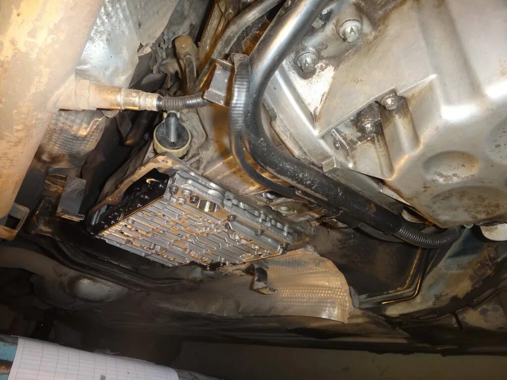 Масло в коробку автомат мерседес w210 2. W203 поддон кпп масло. 6 масло. 10 аналог febi. 722.