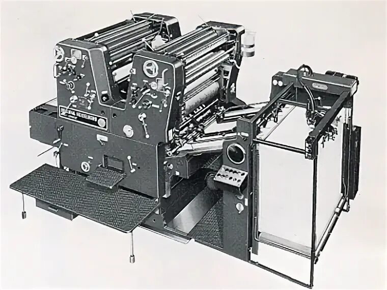 Двухкрасочная офсетная печатная машина Heidelberg. Офсетный станок Heidelberg. Печатная машина Гейдельберг 74 6 секций. Печатная машина Гейдельберг 2009 года. Multipart machines