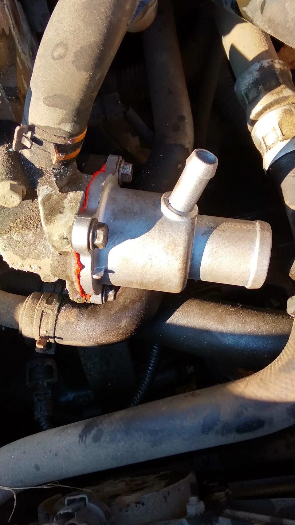Замена термостата Renault Logan (1G), 1,6 л, 2012 года своими руками DRIVE2