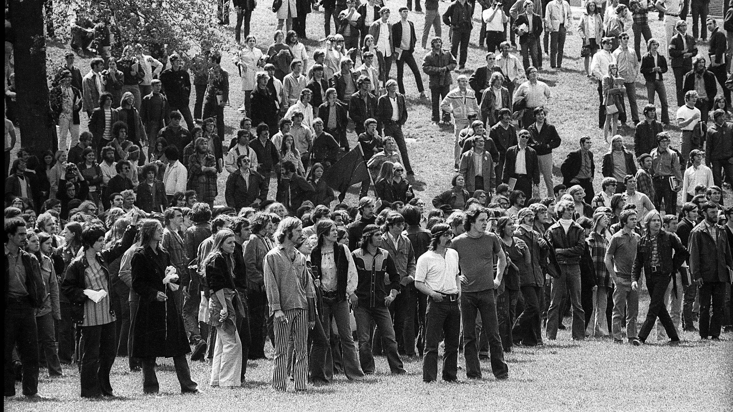 Расстрел студентов в Кентском университете Огайо 4 мая 1970. Расстрел в Кентском университете 1970. Кентский университет 1970. Расстрел в Кентском университете в штате Огайо в 1970 году..
