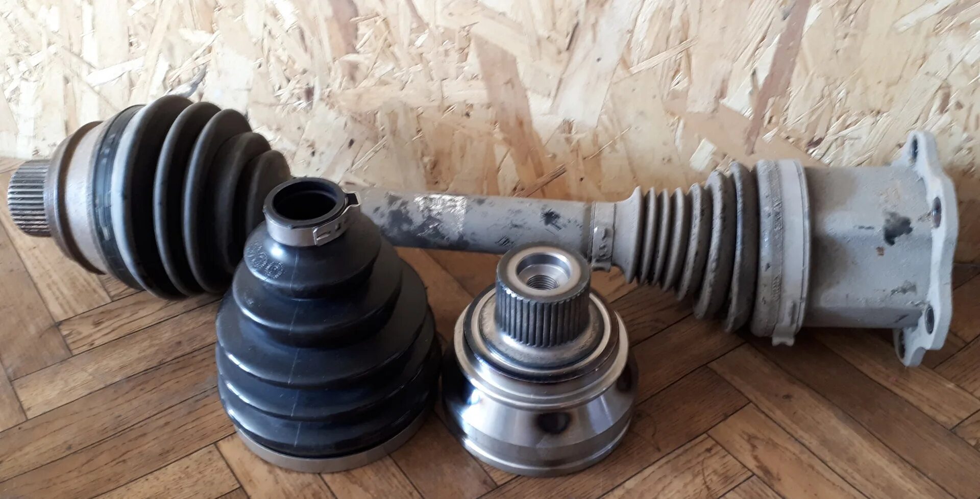 Внутренний шрус ауди а4 2004 2. Шрус ауди а4. Шрус ауди а4 б7. Audi a4 b8 шрус наружный передний. Внутренний шрус ауди а4 б7.