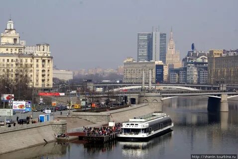 Москва река какой метро