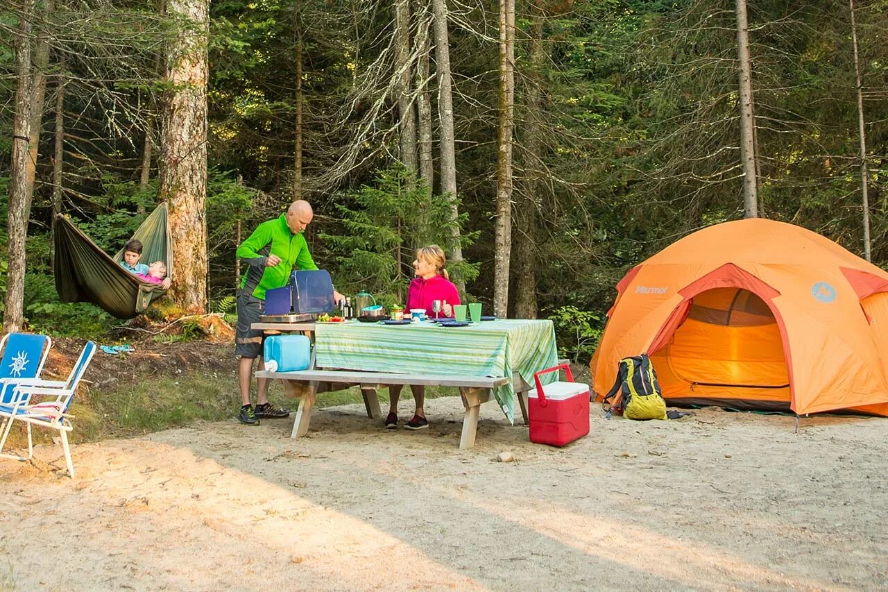 Www camping. Мещера кемпинг. Палаточный лагерь Висимские Поляны. Мартьянково кемпинг. Палаточный кемпинг Висимские Поляны.