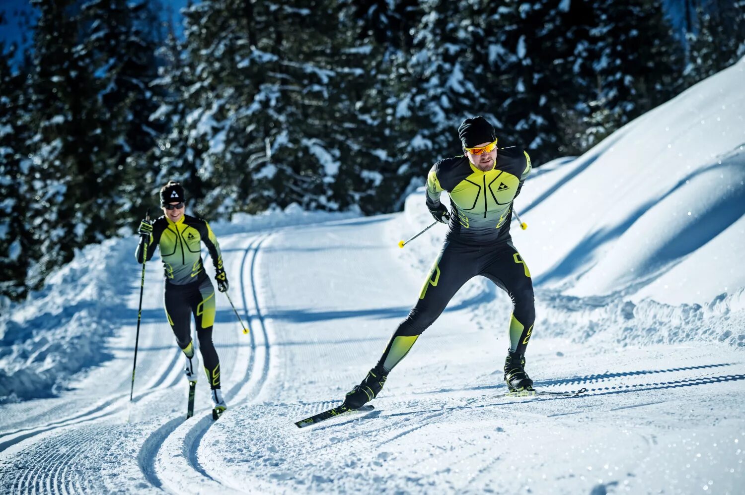 Running skiing