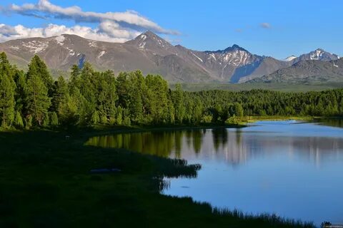 Озеро расположенное на северо востоке горного алтая